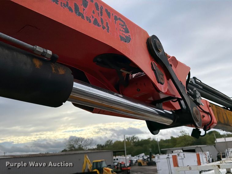 image for item FW3562 2009 International WorkStar 7500 Crew Cab crane truck