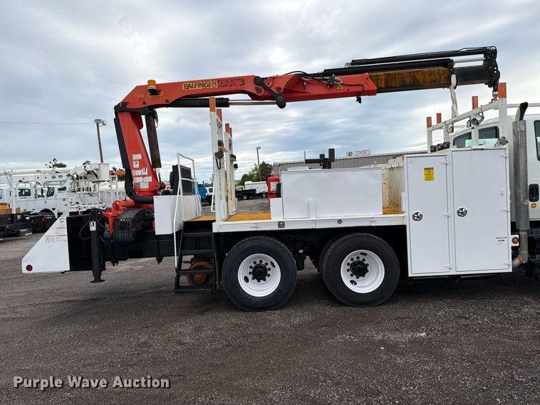image for item FW3562 2009 International WorkStar 7500 Crew Cab crane truck