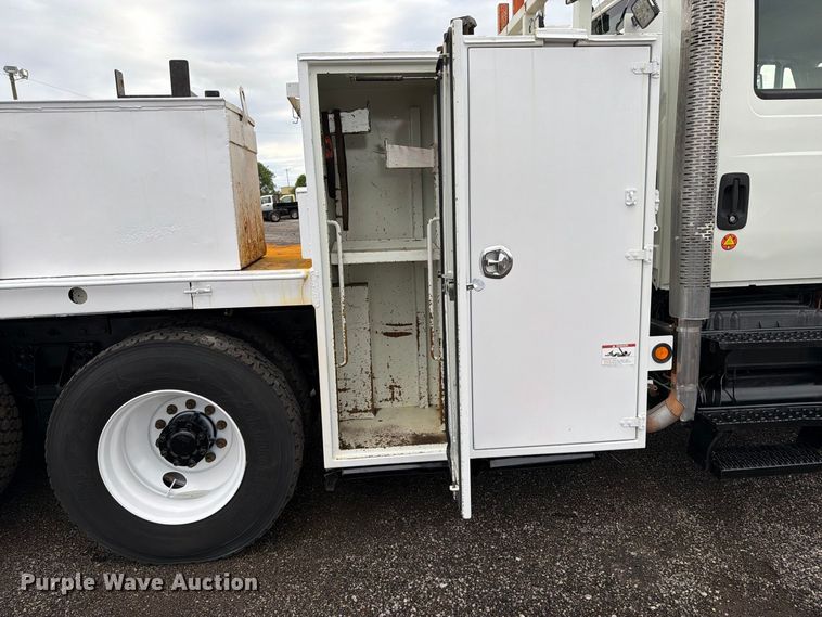 image for item FW3562 2009 International WorkStar 7500 Crew Cab crane truck