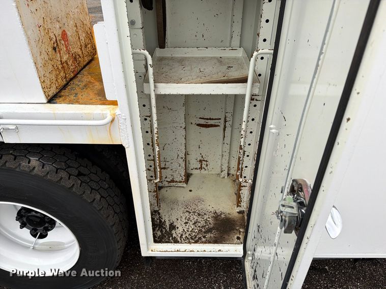image for item FW3562 2009 International WorkStar 7500 Crew Cab crane truck