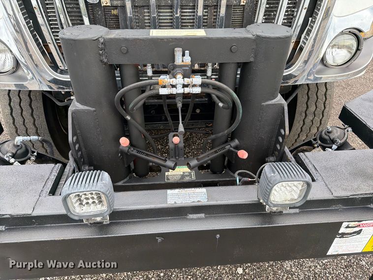 image for item FW3562 2009 International WorkStar 7500 Crew Cab crane truck
