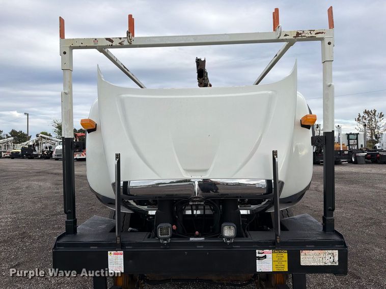image for item FW3562 2009 International WorkStar 7500 Crew Cab crane truck