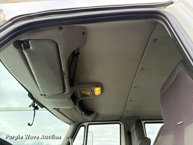 image for item FW3562 2009 International WorkStar 7500 Crew Cab crane truck