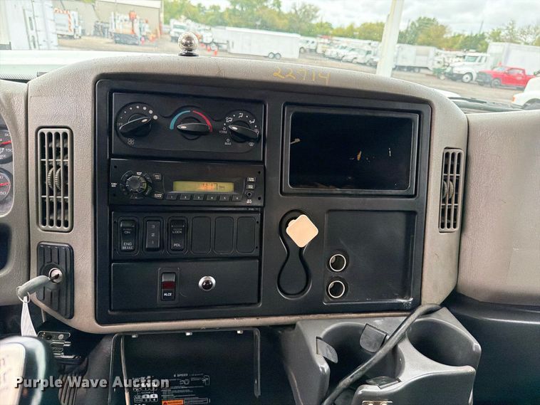image for item FW3562 2009 International WorkStar 7500 Crew Cab crane truck