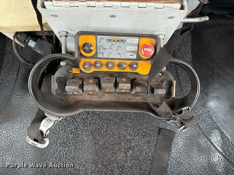 image for item FW3562 2009 International WorkStar 7500 Crew Cab crane truck