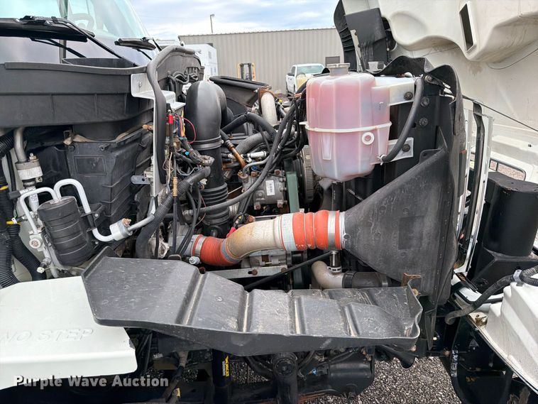 image for item FW3562 2009 International WorkStar 7500 Crew Cab crane truck