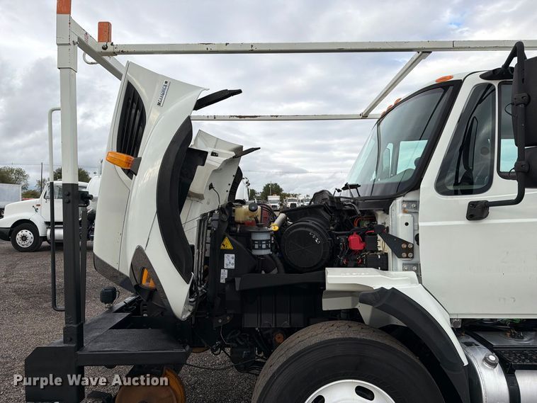 image for item FW3562 2009 International WorkStar 7500 Crew Cab crane truck