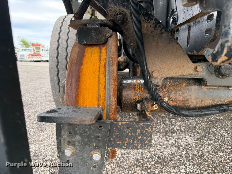 image for item FW3562 2009 International WorkStar 7500 Crew Cab crane truck