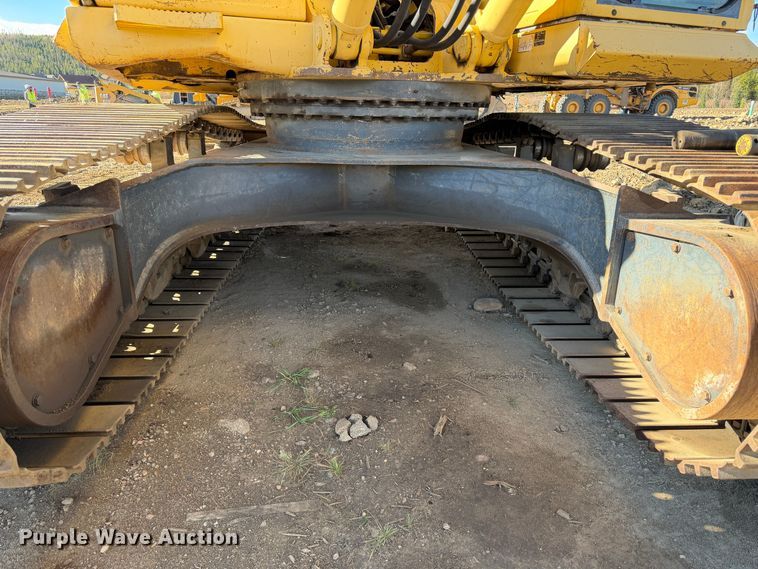 image for item IH9482 2006 Komatsu PC300LC-7E0 excavator