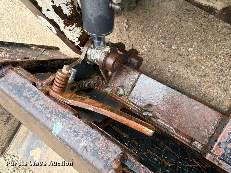 image for item OE9734 2008 Bobcat S150 skid steer loader