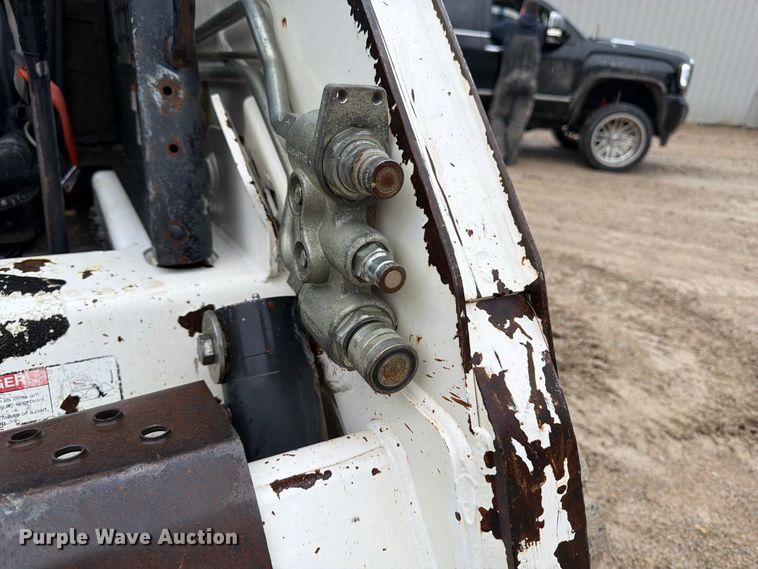 image for item OE9734 2008 Bobcat S150 skid steer loader