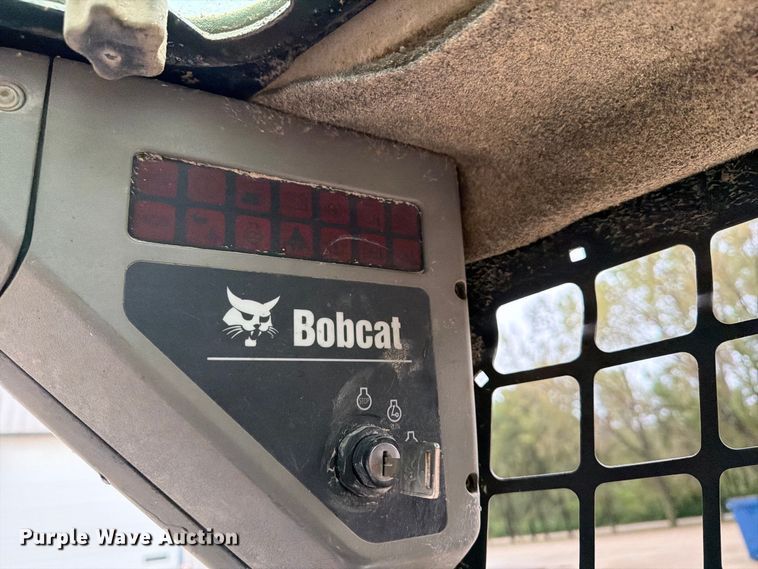 image for item OE9734 2008 Bobcat S150 skid steer loader