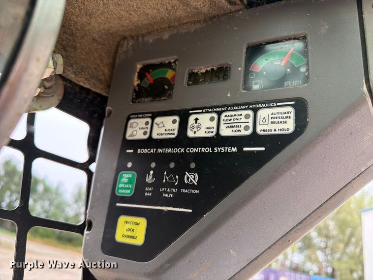 image for item OE9734 2008 Bobcat S150 skid steer loader