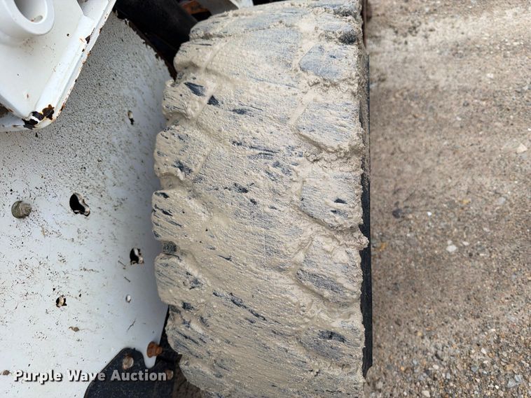 image for item OE9734 2008 Bobcat S150 skid steer loader