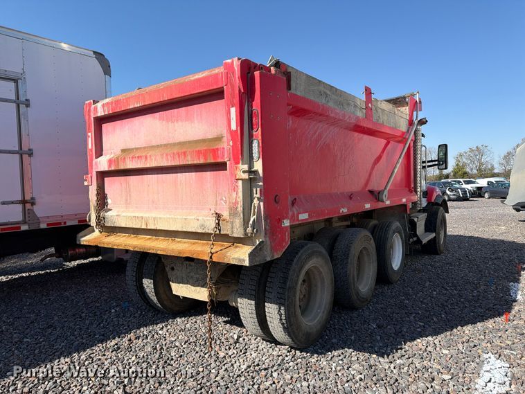 image for item YA1735 2021 Kenworth T880 dump truck