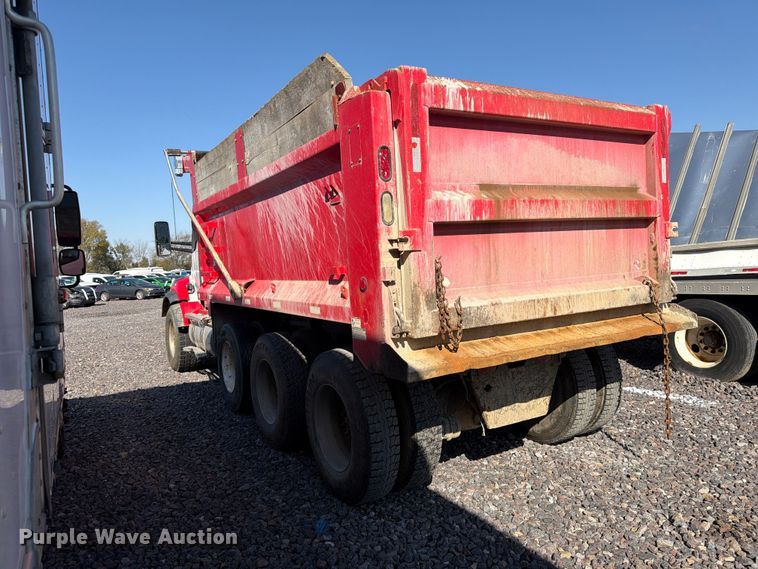 image for item YA1735 2021 Kenworth T880 dump truck