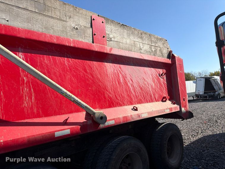 image for item YA1735 2021 Kenworth T880 dump truck