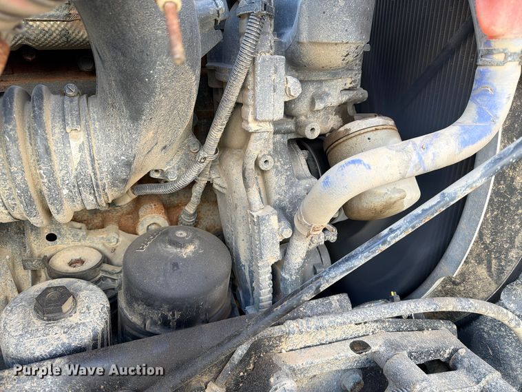 image for item YA1735 2021 Kenworth T880 dump truck