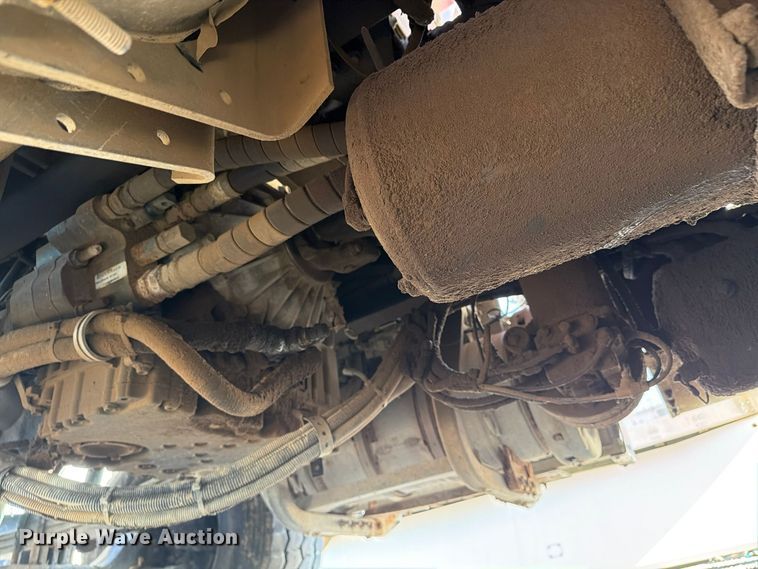 image for item YA1735 2021 Kenworth T880 dump truck