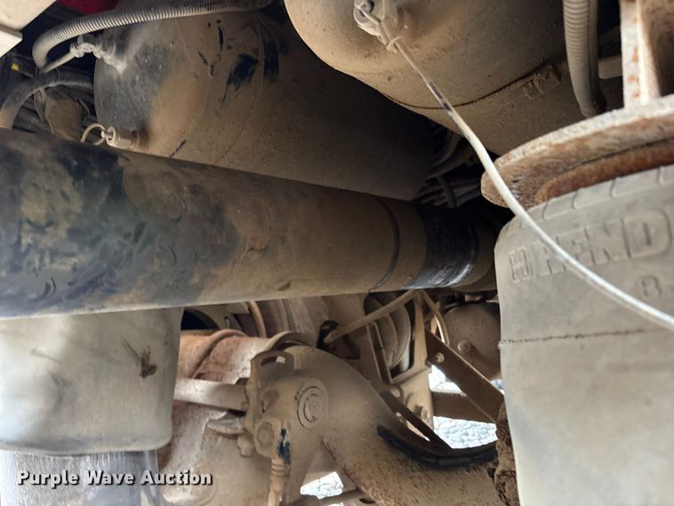 image for item YA1735 2021 Kenworth T880 dump truck