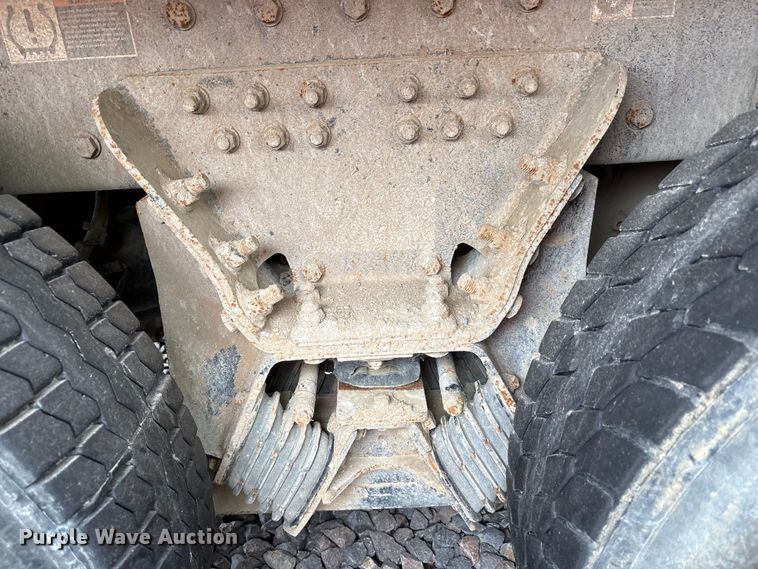 image for item YA1735 2021 Kenworth T880 dump truck