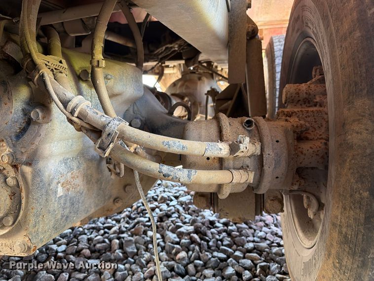 image for item YA1735 2021 Kenworth T880 dump truck