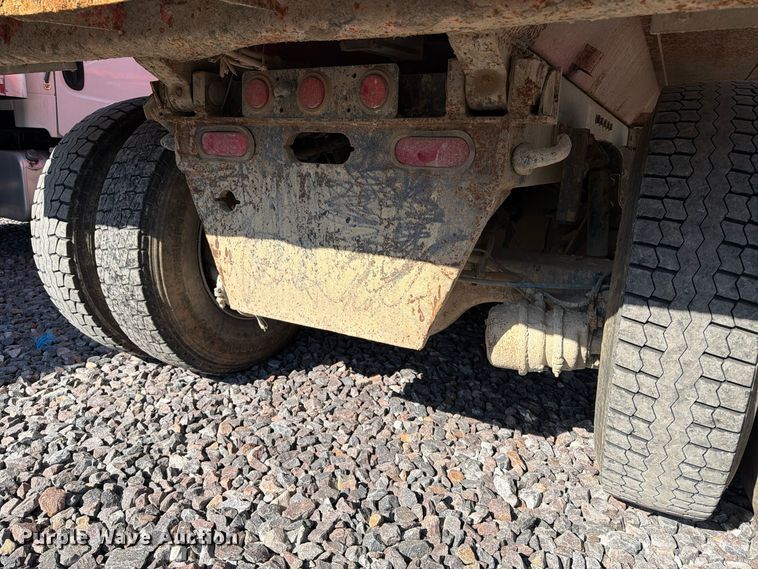 image for item YA1735 2021 Kenworth T880 dump truck