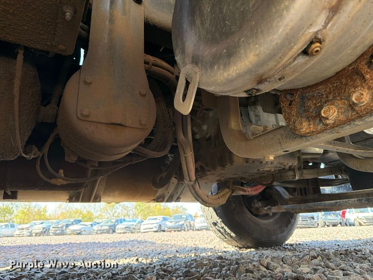 image for item YA1735 2021 Kenworth T880 dump truck