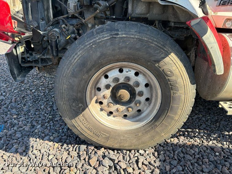 image for item YA1735 2021 Kenworth T880 dump truck