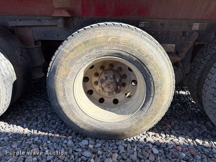 image for item YA1735 2021 Kenworth T880 dump truck