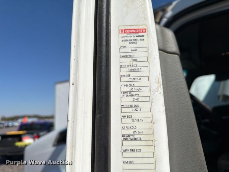 image for item YA1735 2021 Kenworth T880 dump truck