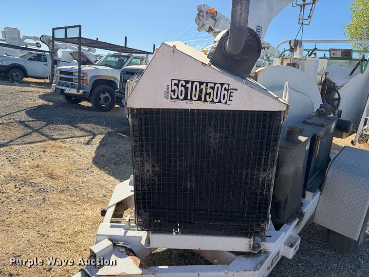 image for item YA3751 2011 Altec DC912A wood chipper