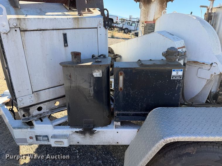 image for item YA3751 2011 Altec DC912A wood chipper