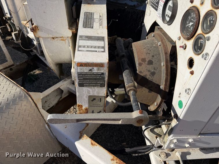 image for item YA3751 2011 Altec DC912A wood chipper
