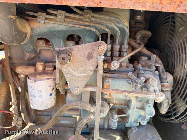 image for item YA3751 2011 Altec DC912A wood chipper