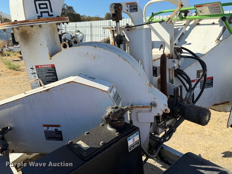 image for item YA3752 2012 Altec DC912A wood chipper