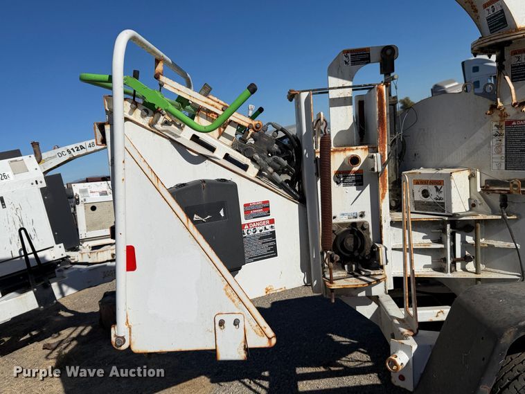 image for item YA3752 2012 Altec DC912A wood chipper