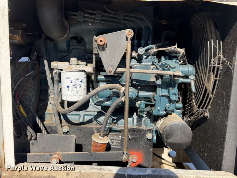 image for item YA3752 2012 Altec DC912A wood chipper