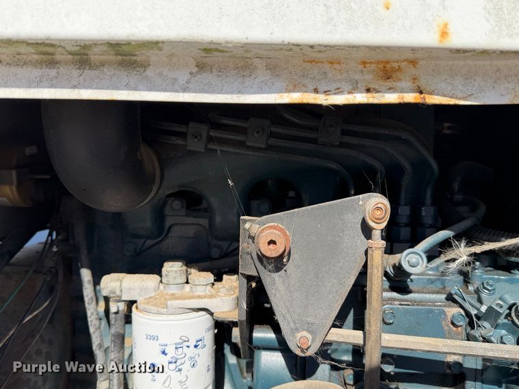 image for item YA3752 2012 Altec DC912A wood chipper