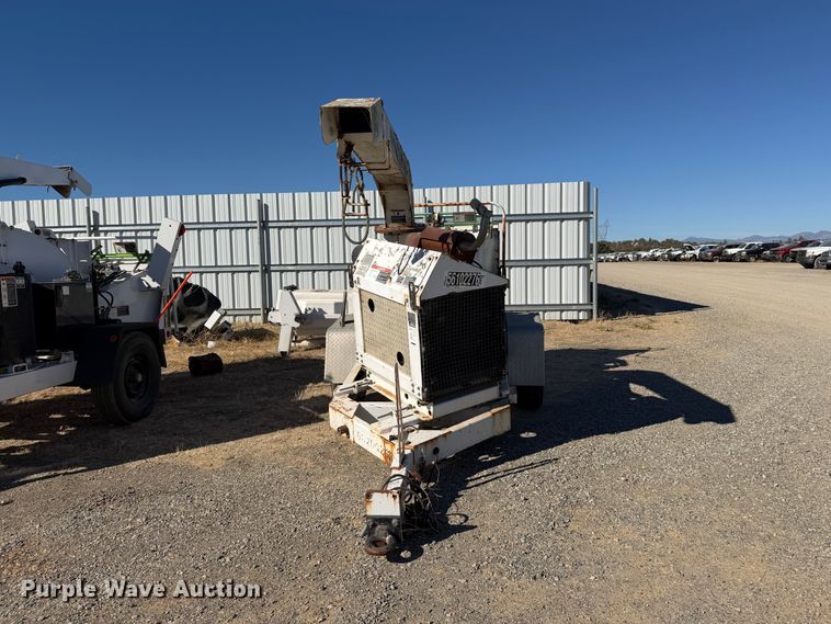 image for item YA3753 2011 Altec DC912A wood chipper