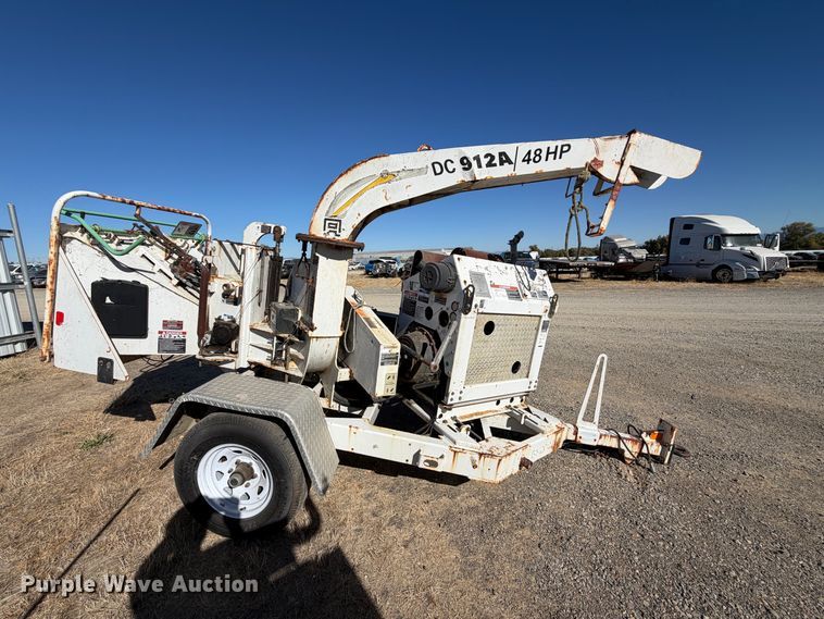 image for item YA3753 2011 Altec DC912A wood chipper