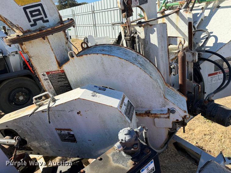 image for item YA3753 2011 Altec DC912A wood chipper