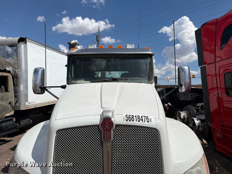 image for item YA3824 2016 Kenworth T370 utility / service truck