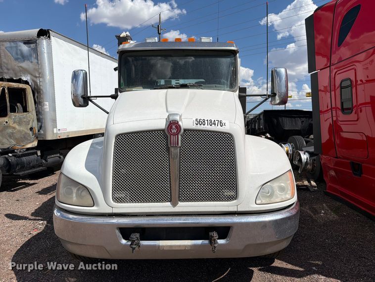 image for item YA3824 2016 Kenworth T370 utility / service truck