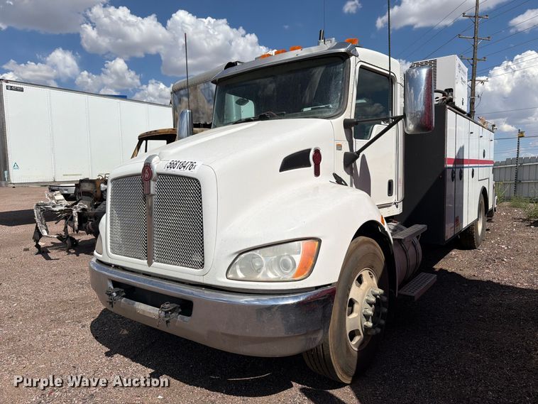 image for item YA3824 2016 Kenworth T370 utility / service truck