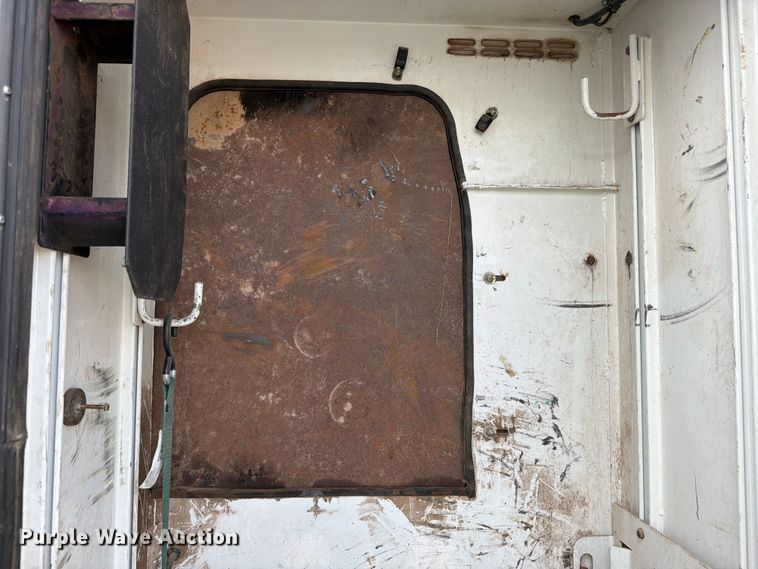 image for item YA3824 2016 Kenworth T370 utility / service truck