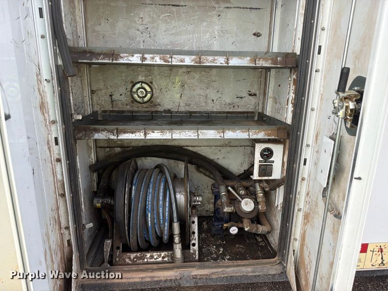 image for item YA3824 2016 Kenworth T370 utility / service truck
