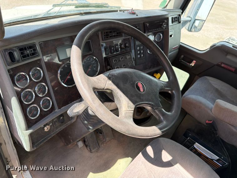image for item YA3824 2016 Kenworth T370 utility / service truck
