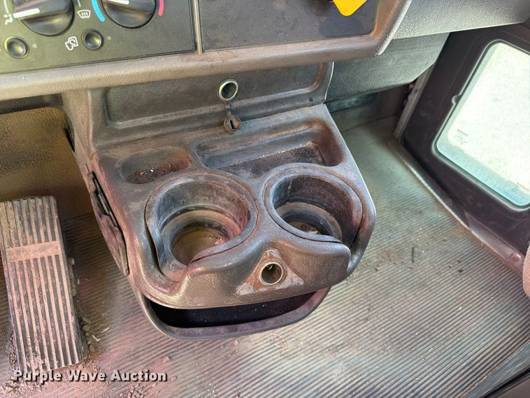image for item YA3824 2016 Kenworth T370 utility / service truck