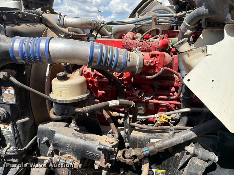 image for item YA3824 2016 Kenworth T370 utility / service truck